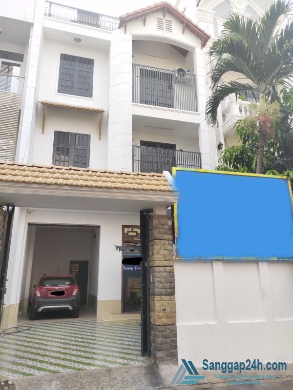 Sang Nhượng Thẩm Mỹ Viện Ở Quận Tân Bình.