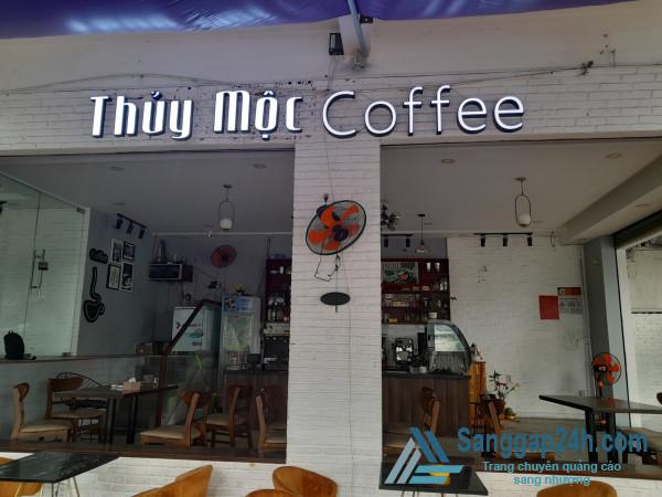 Sang Nhượng Quán Cafe Ở Trung Tâm Quận Bình Thạnh.