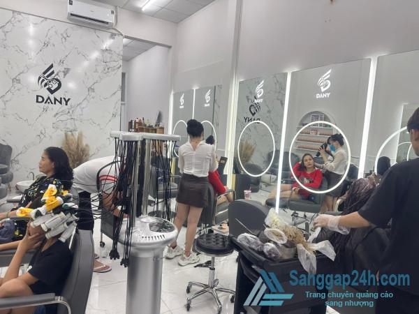 Sang tiệm tóc - nail