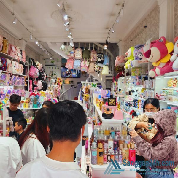 Sang nhượng cửa hàng