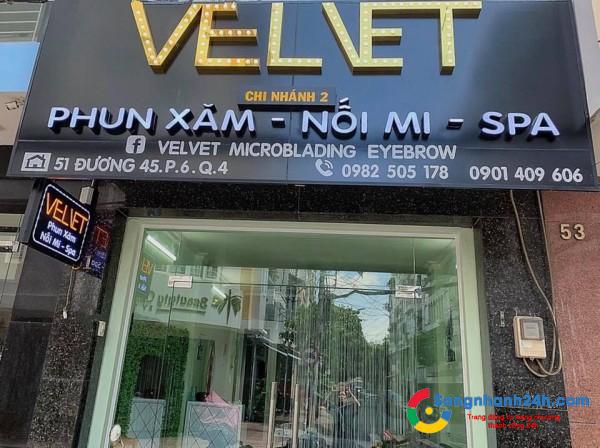 Cần sang SPA mặt tiền đường lớn ngay khu dân cư đông đúc quận 4.