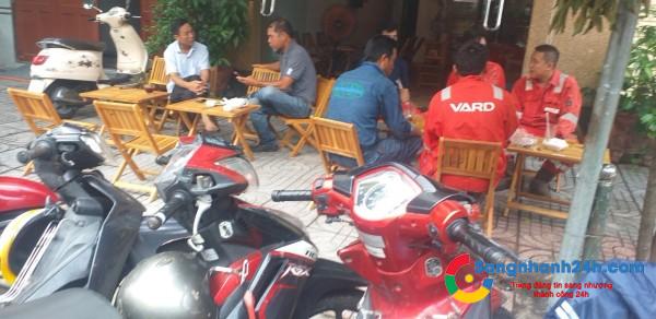 Cần sang quán cafe mặt tiền đường, khu dân cư đông đúc.