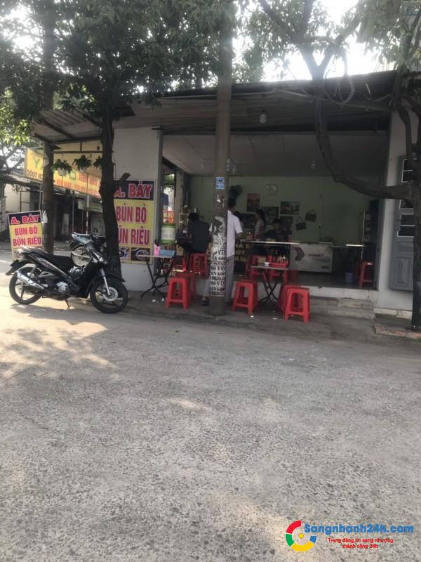 Sang quán ăn bún bò, bún rêu, hủ tiếu, 2 mặt tiền gần 2 công ty SYM và Biti's.