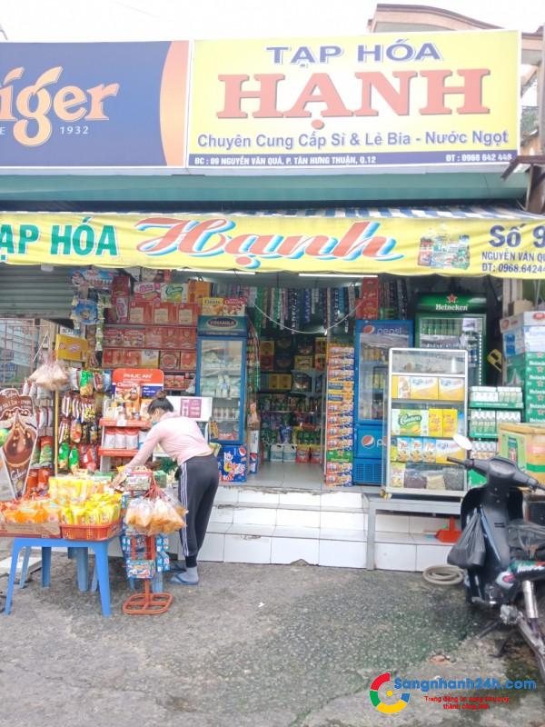 Cần sang tiệm tạp hóa góc ngã tư Nguyễn Văn Quá- Song Hành, quận 12.