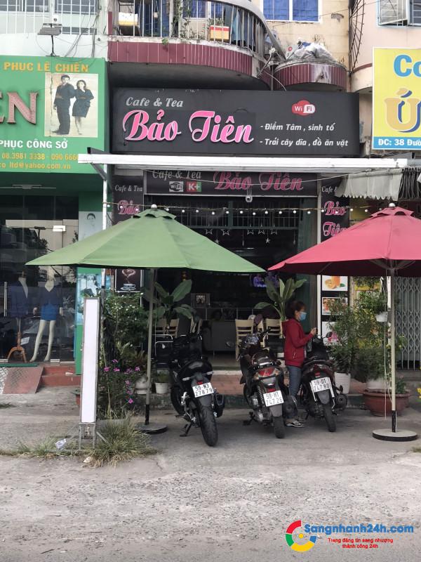 Sang nhanh quán cafe và quán cơm mặt tiền đường lớn, khu dân cư đông đúc. 